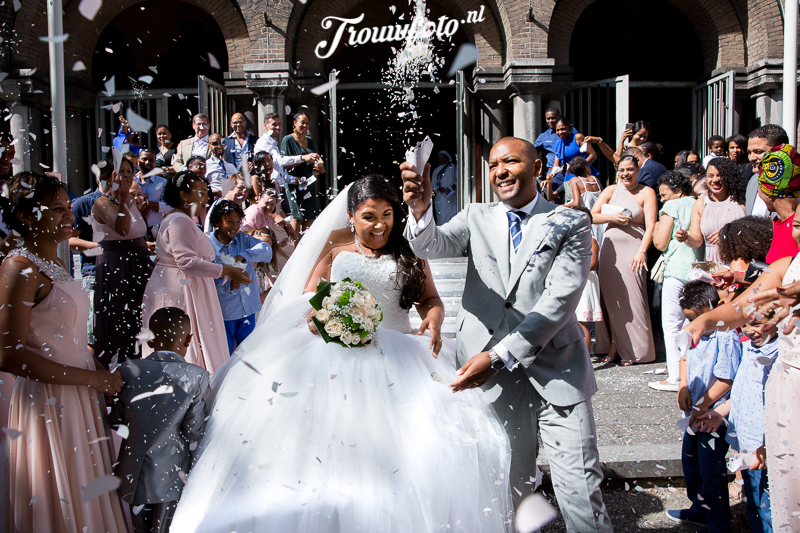 Praktisch Heer Emulatie Goedkope fotograaf bruiloft — Trouwfoto.nl | de bruidsfotograaf voor  iedereen.