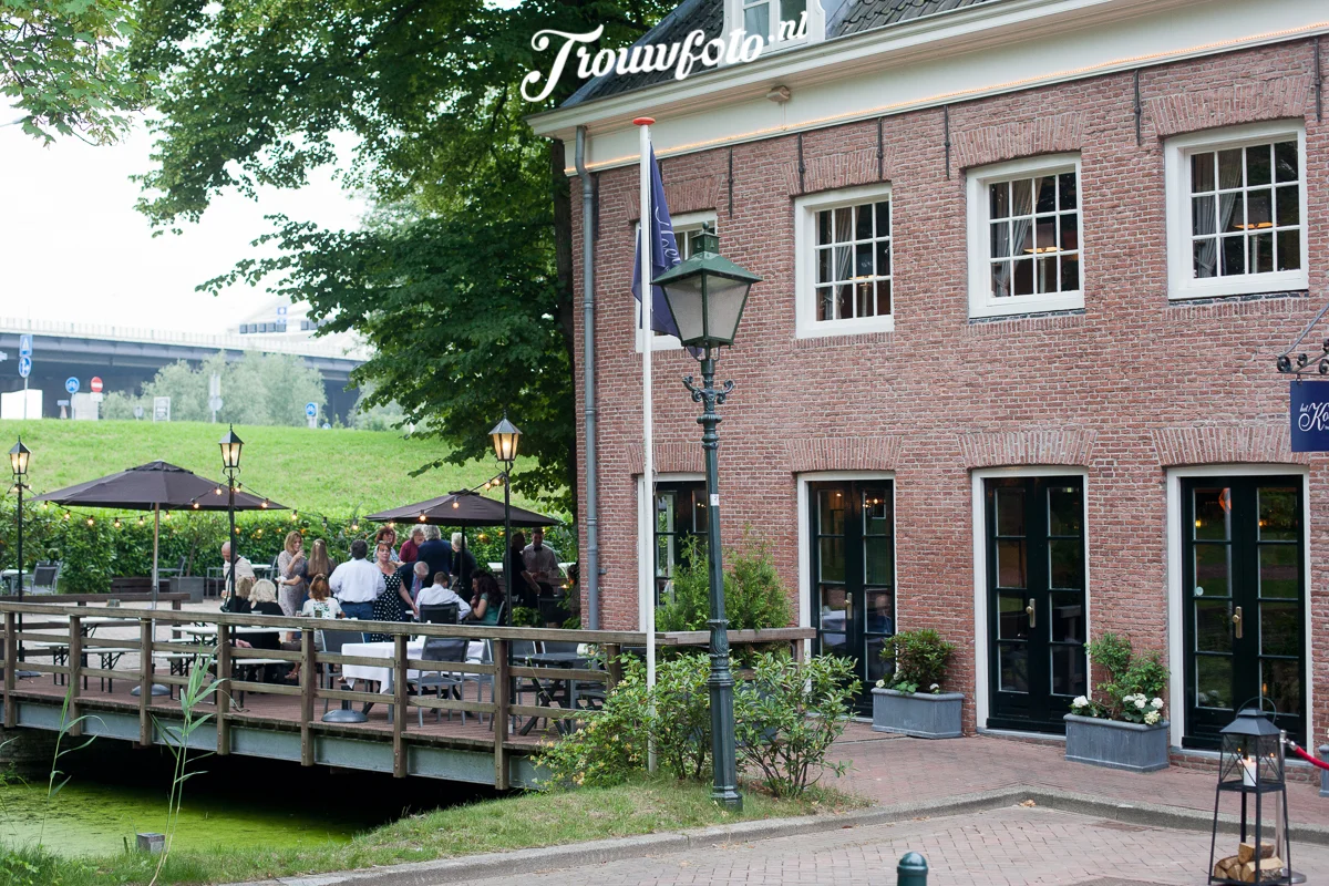 Trouwfoto-bruidsreportage-koetshuis-rotterdam-027.jpg