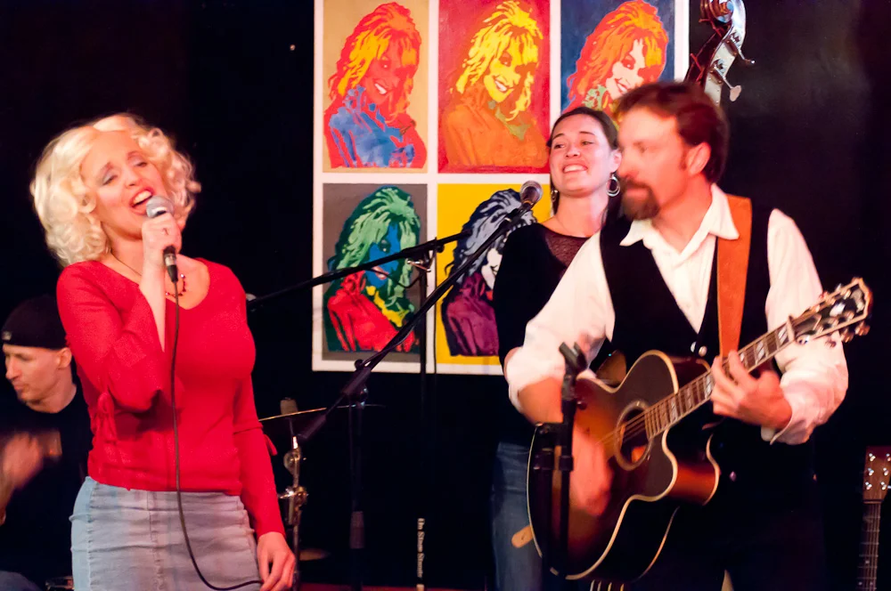 Dolly Tribute Show, Oskar Blues