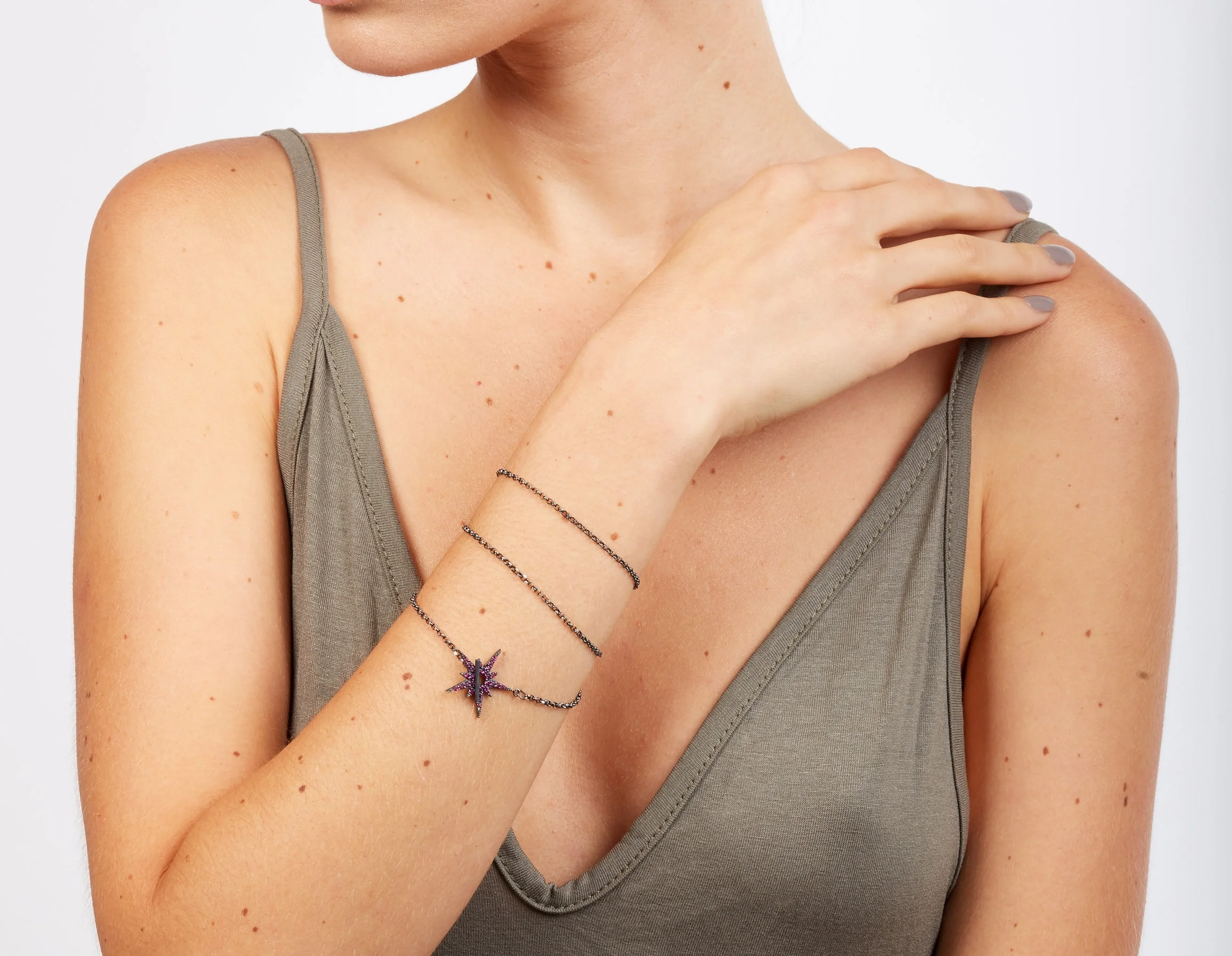 MIRA-SS18-BRAC-001-B-HP.jpg