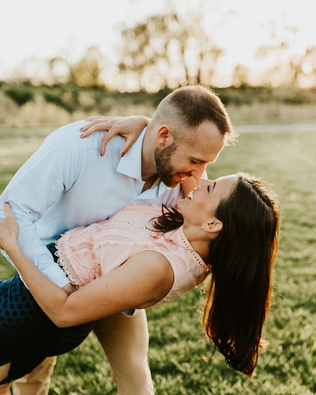 Happy Sunday all! :) I&rsquo;m still in awe of this session during golden hour!