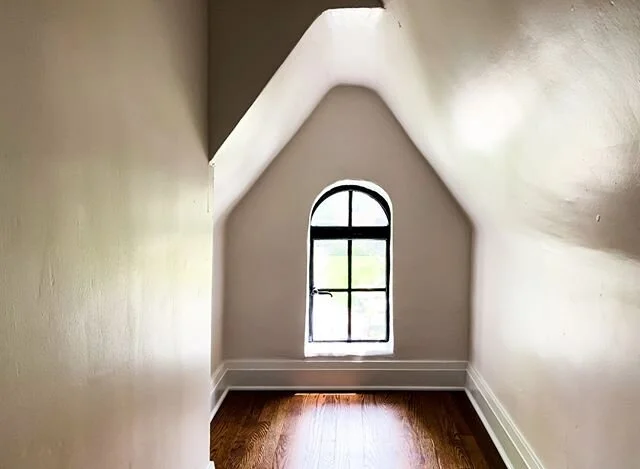Sometimes the secret spaces hold the most magic - a completely repainted and finished closet space. How does yours look? ✨🛠🏡
.
.
.
.
#southbend #mishawaka #bremen #plymouth #Osceola #granger #elkhart #cleaning #painting #windowcleaning #officeclean