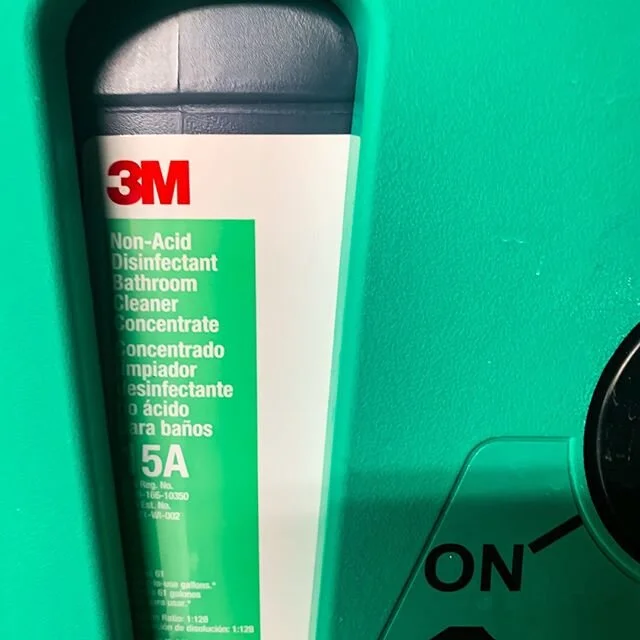Always ready to clean, when you have fast dispensers for your disinfectant, it makes hands free cleaning and health a breeze! ✨👌🏽🛠 thanks 3M !
.
.
.
.
#southbend #mishawaka #bremen #plymouth #Osceola #granger #elkhart #cleaning #painting #windowcl
