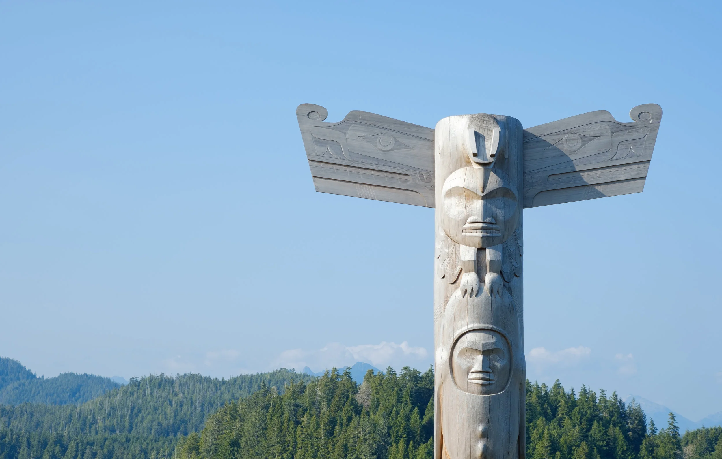 Totem pole at Anchor Park carved by Joe David