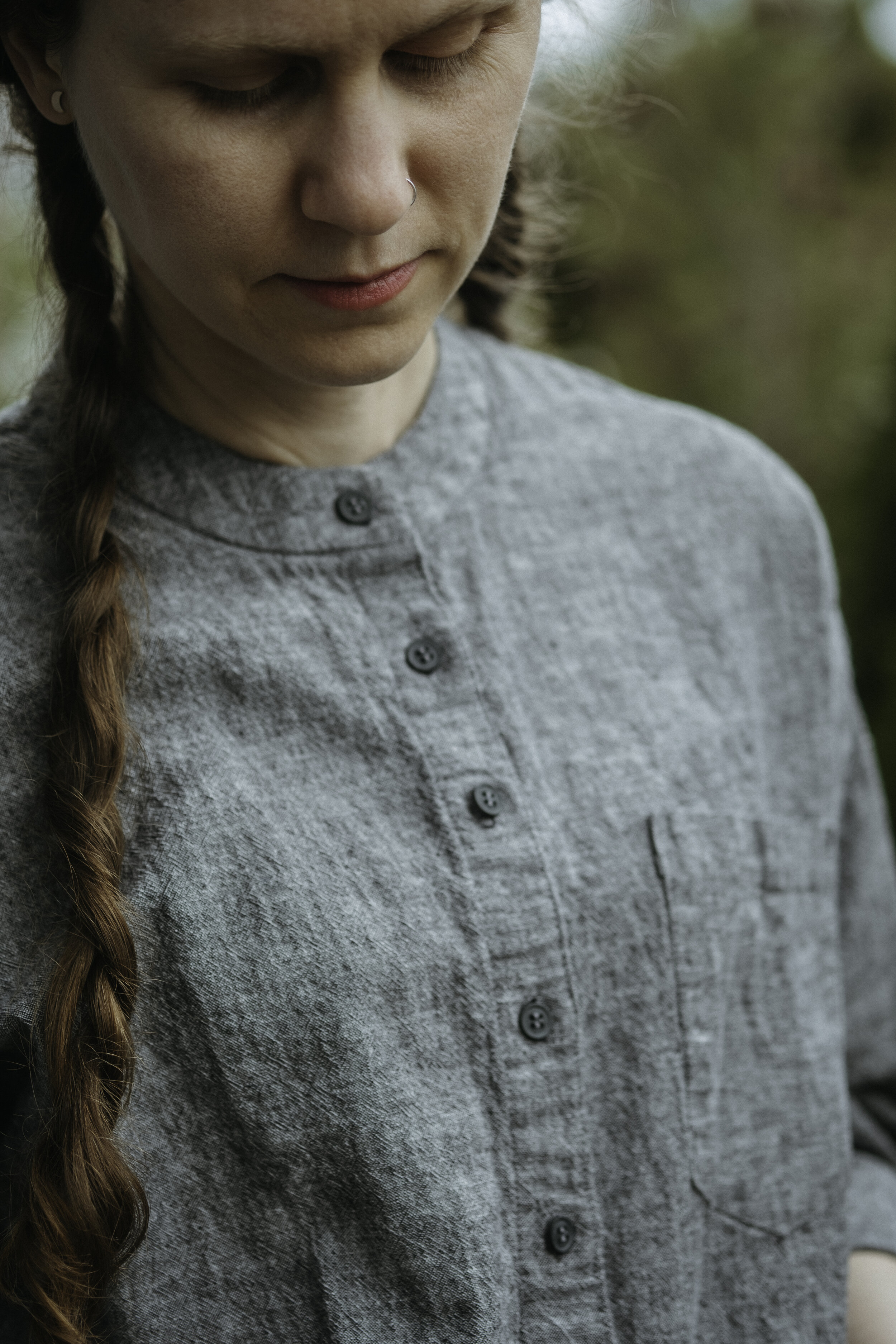 14 Grey textured shirt buttons, size 18 - Islander Sewing
