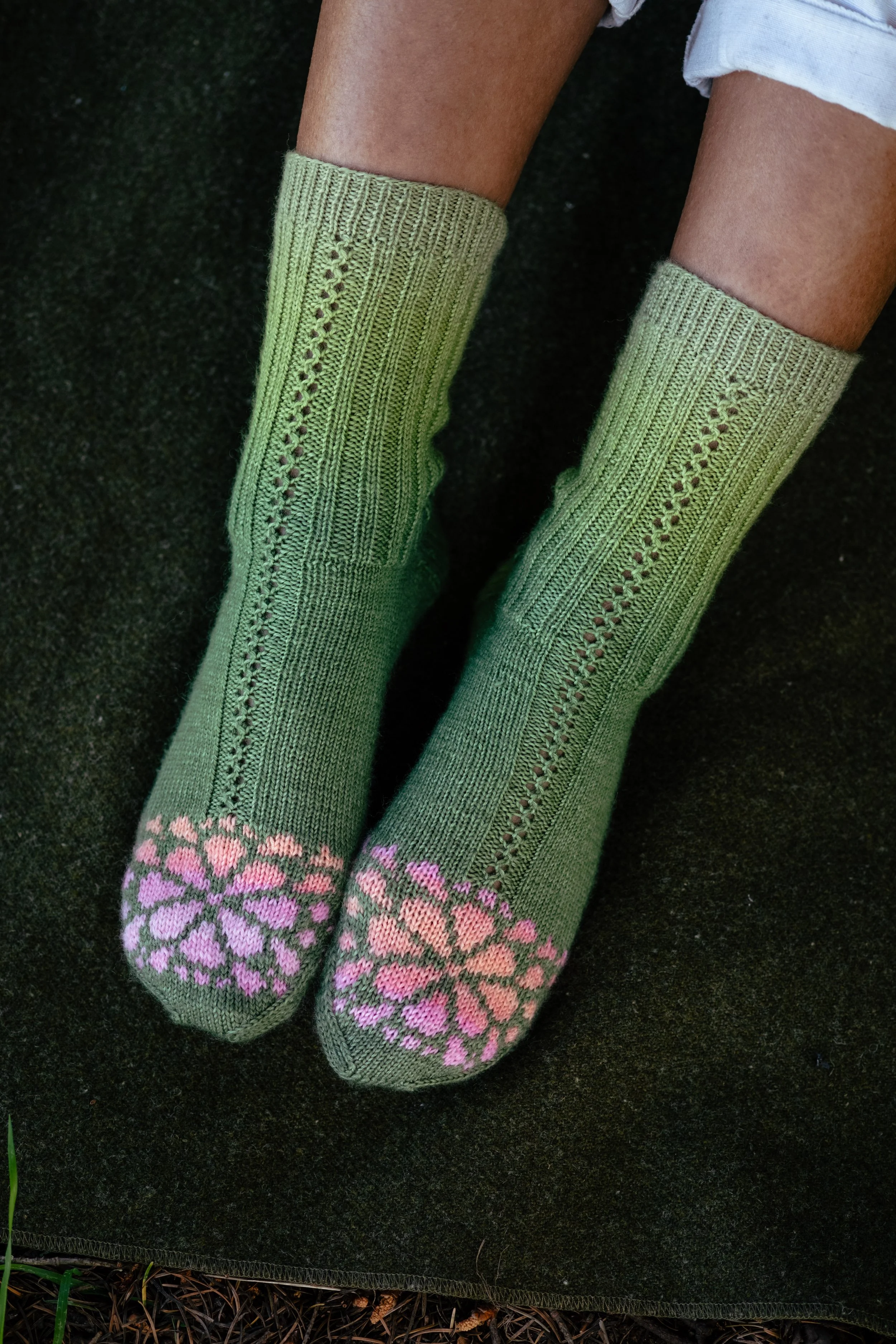 2024-05-11 Dahlia Socks-18.jpg