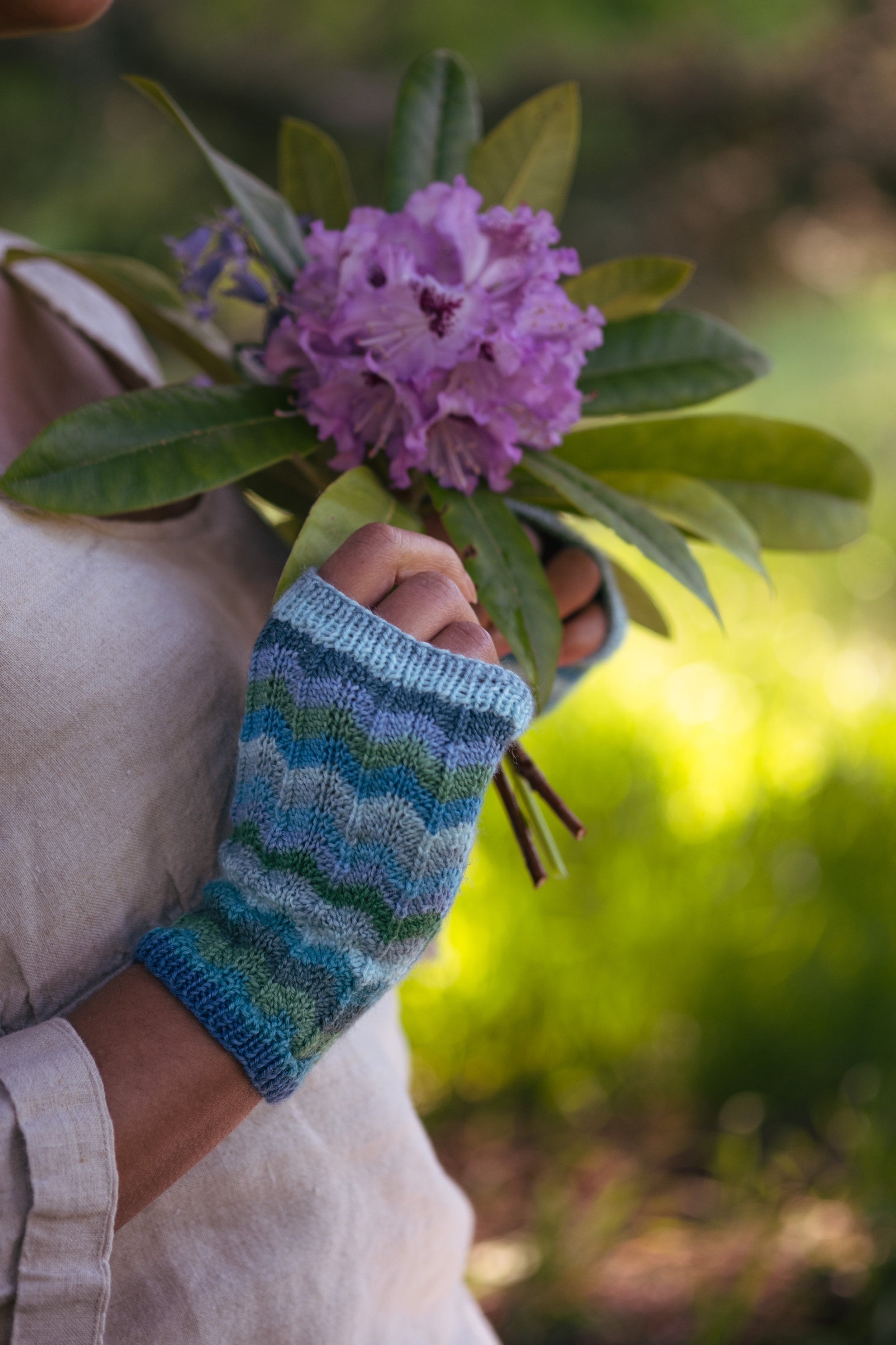 2024-05-13 Rhododendron Mitts-36.jpg