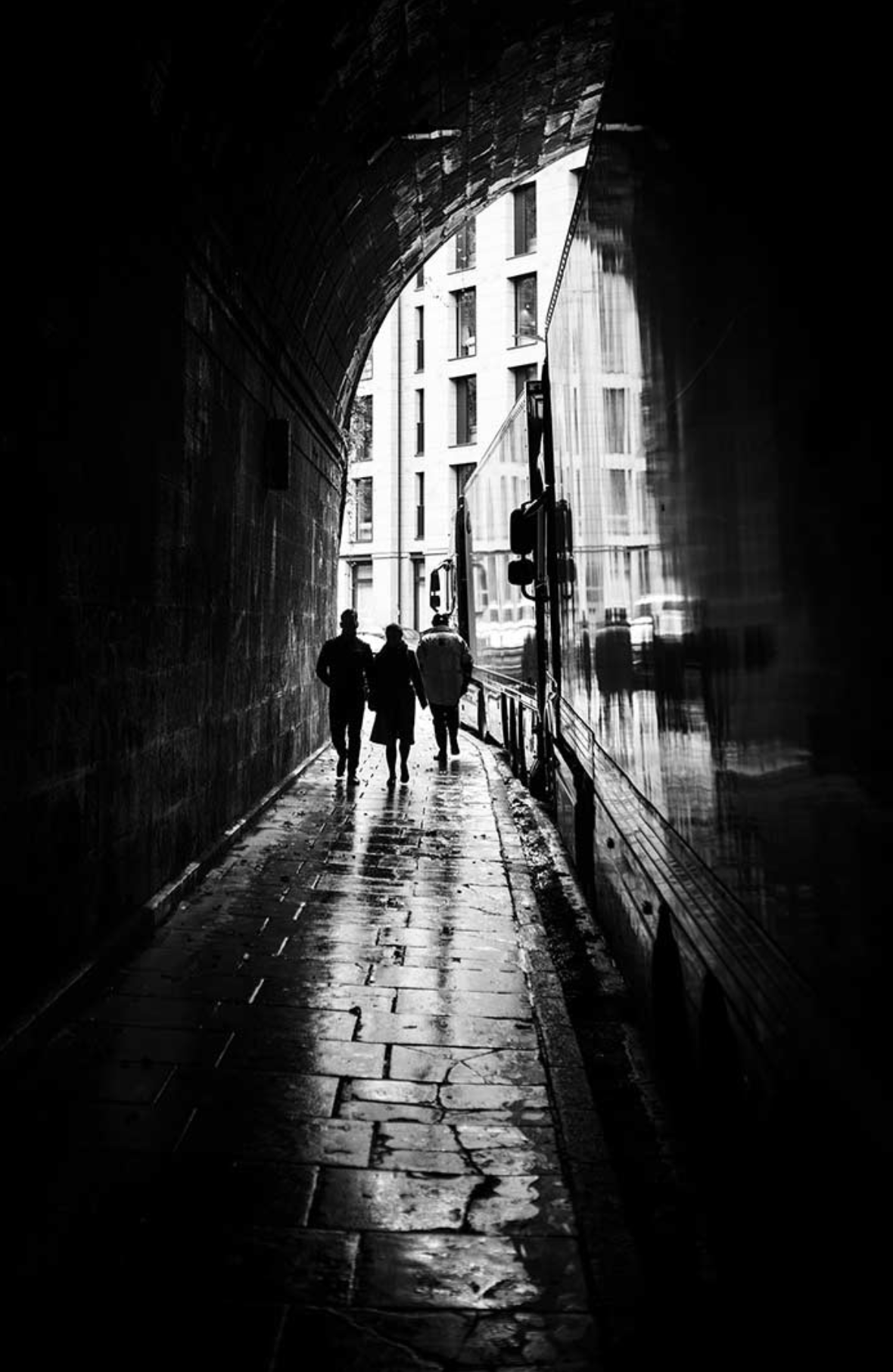 Curated feature covering ERIC RENARD'S series “The Backlight City” in Lens Magazine