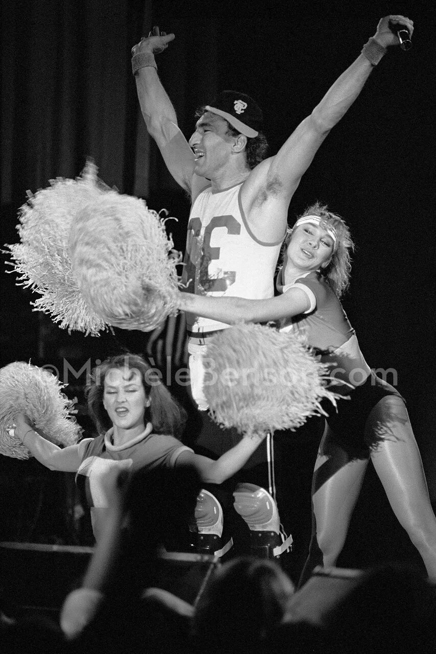 Fee Way Bill with Cheerleaders Catalyst-e.jpg