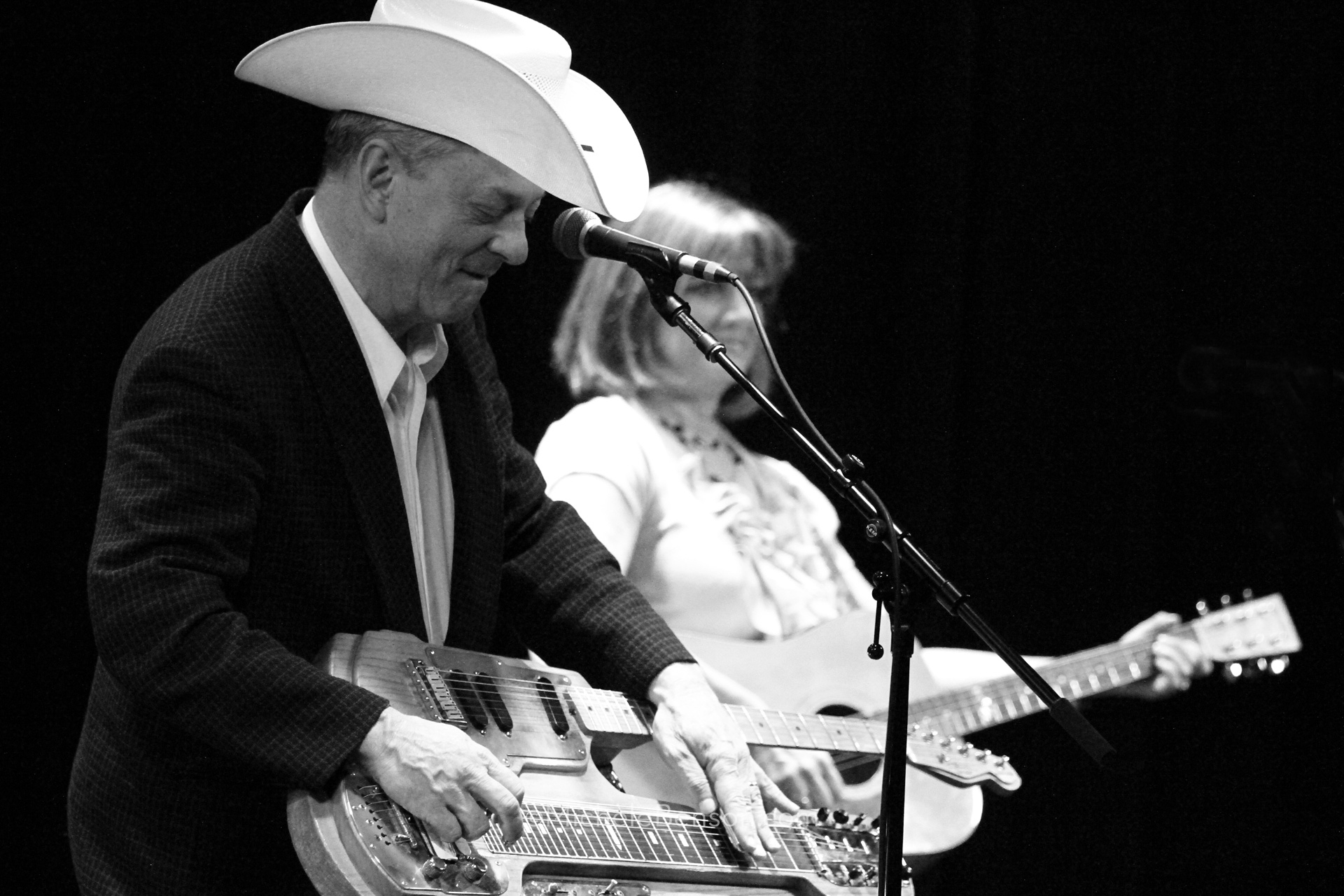 Junior Brown Kuumbwa-IMG_6679