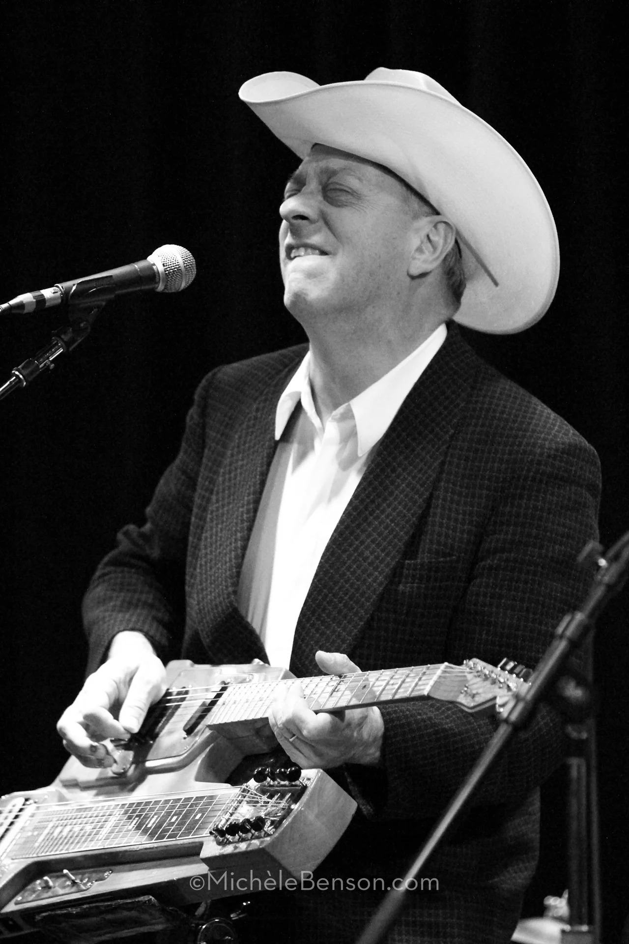 Junior Brown Kuumbwa-IMG_6771