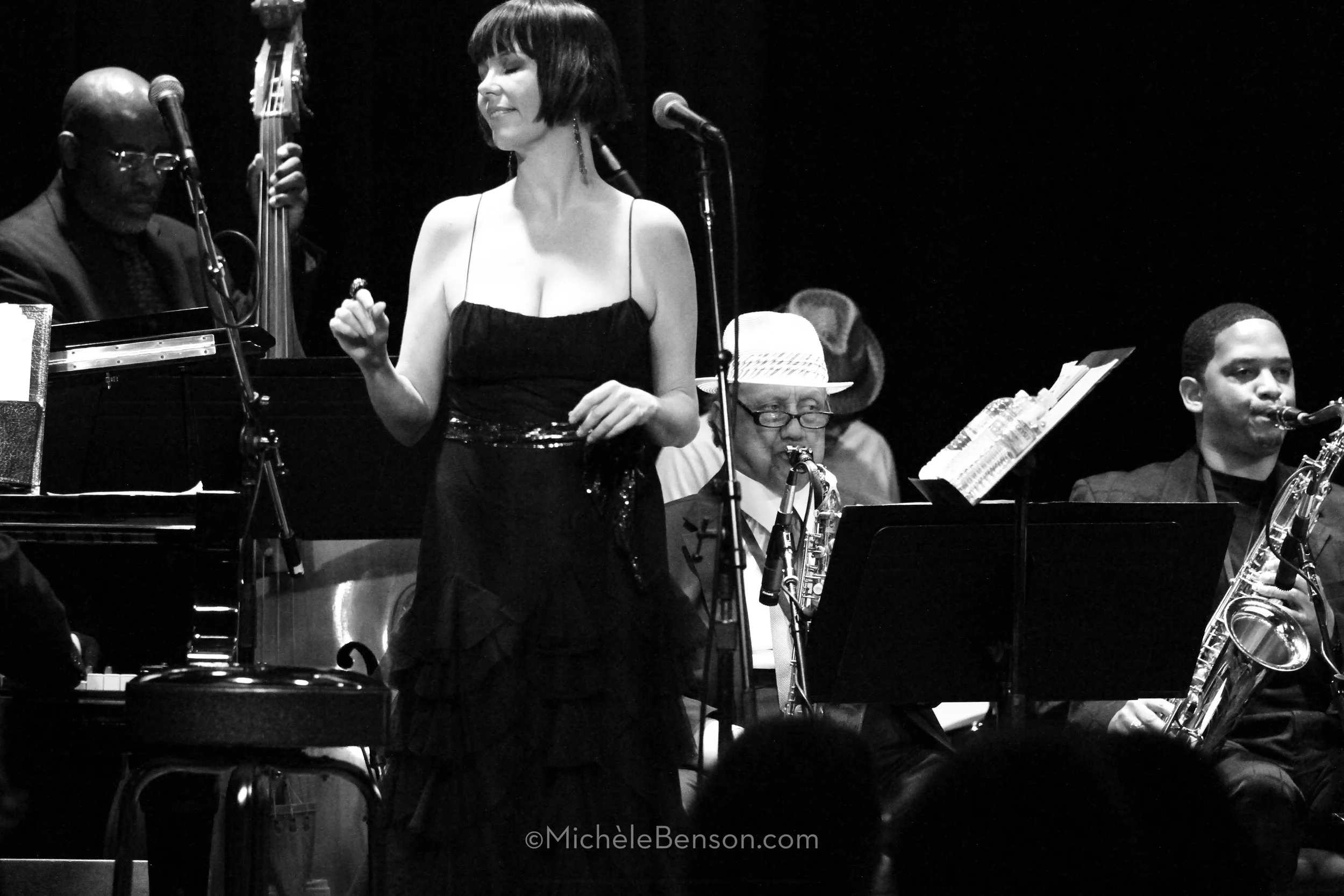 Lavay Smith and the Red Hot Skillet Lickers Kuumbwa-Jazz-9407