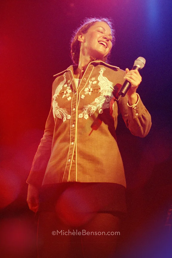Joan-Osbourne-at-The-Catalyst-watermarked.jpg