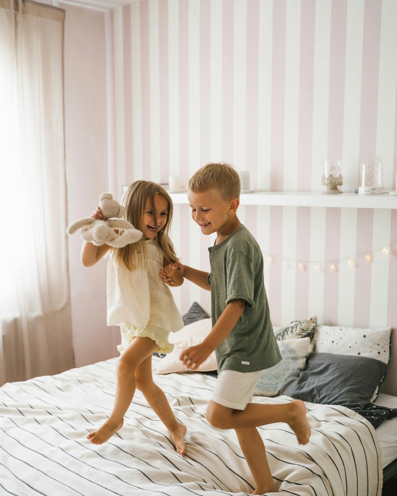 Caught in a moment of pure joy and sibling silliness! 📸

#capemaynj #jerseyshore #jerseyshorelife #jerseyshoreliving #jerseyshorerealestate #jerseyshorefamilyvacation #beach #beachlife #beachhouse #beachvacation #ʙᴏᴏᴋɴᴏᴡ #booknow #springvacations #s