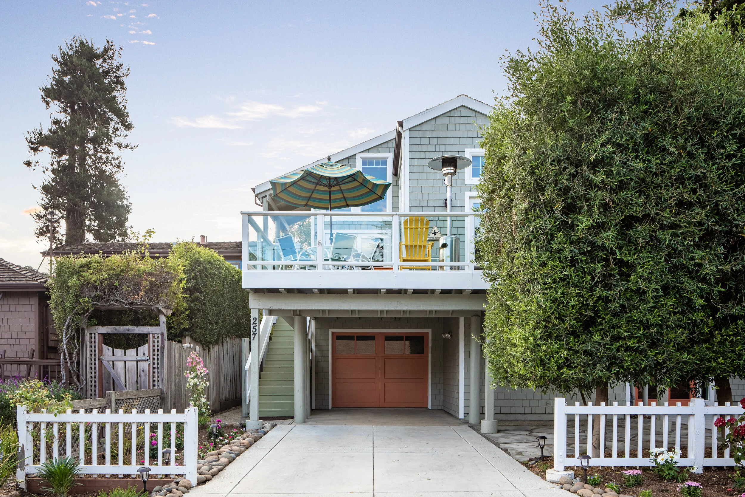 2-257 21st Ave.jpg