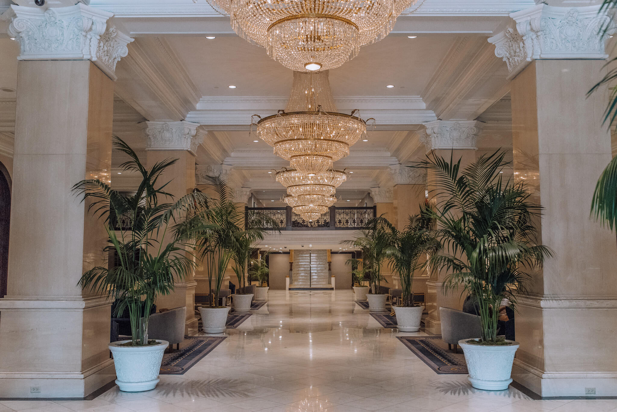 USGrantHotelLobby.jpg