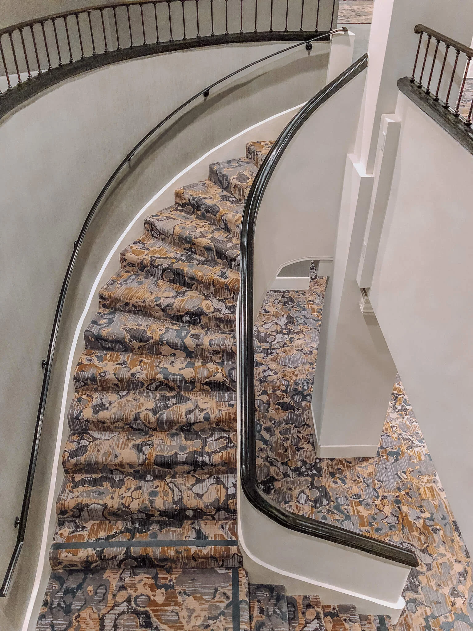 USGrantHotelStairs.jpg