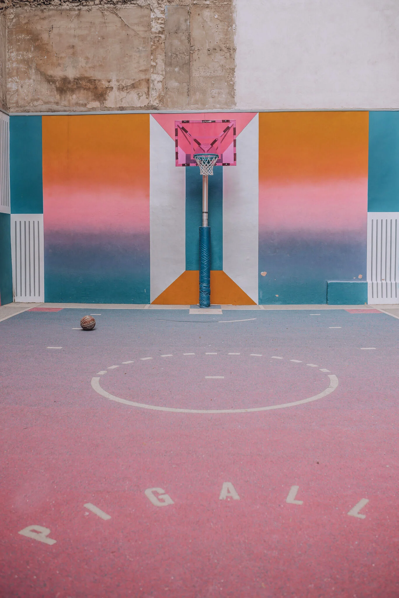 PigalleBasketballCourt.jpg