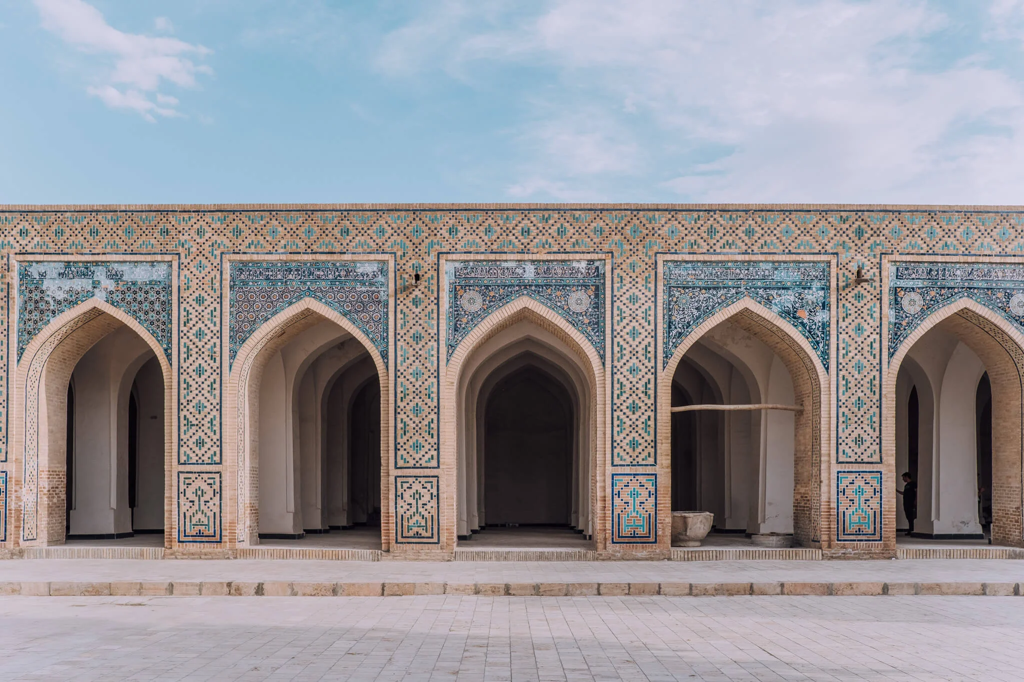 KalonMosqueInside.jpg