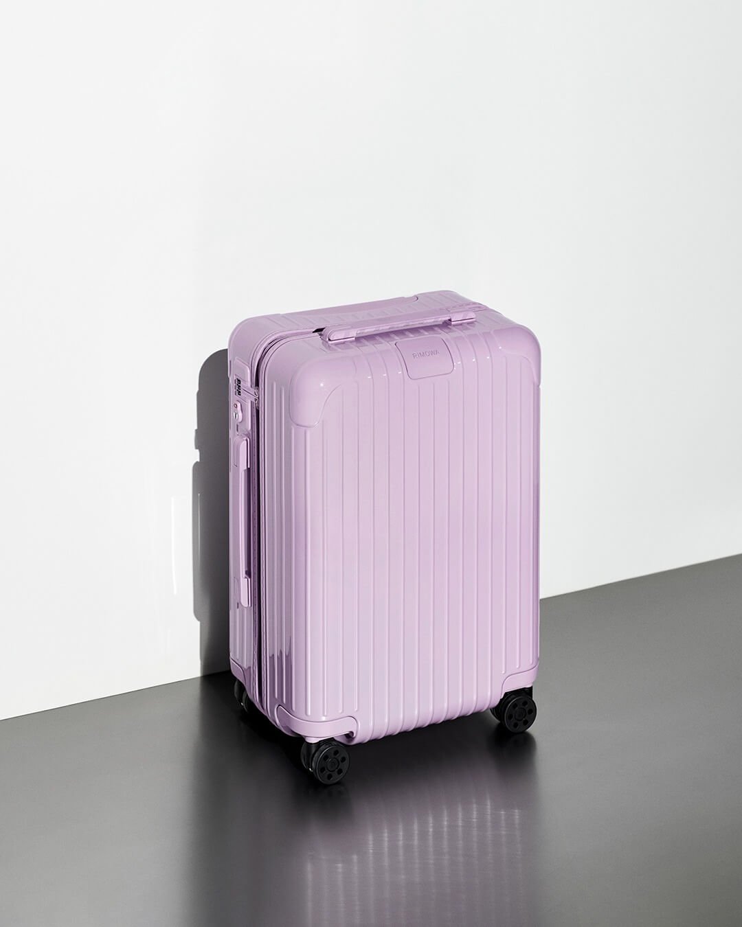 RIMOWA Essential Cabin Lightweight Suitcase in Pink