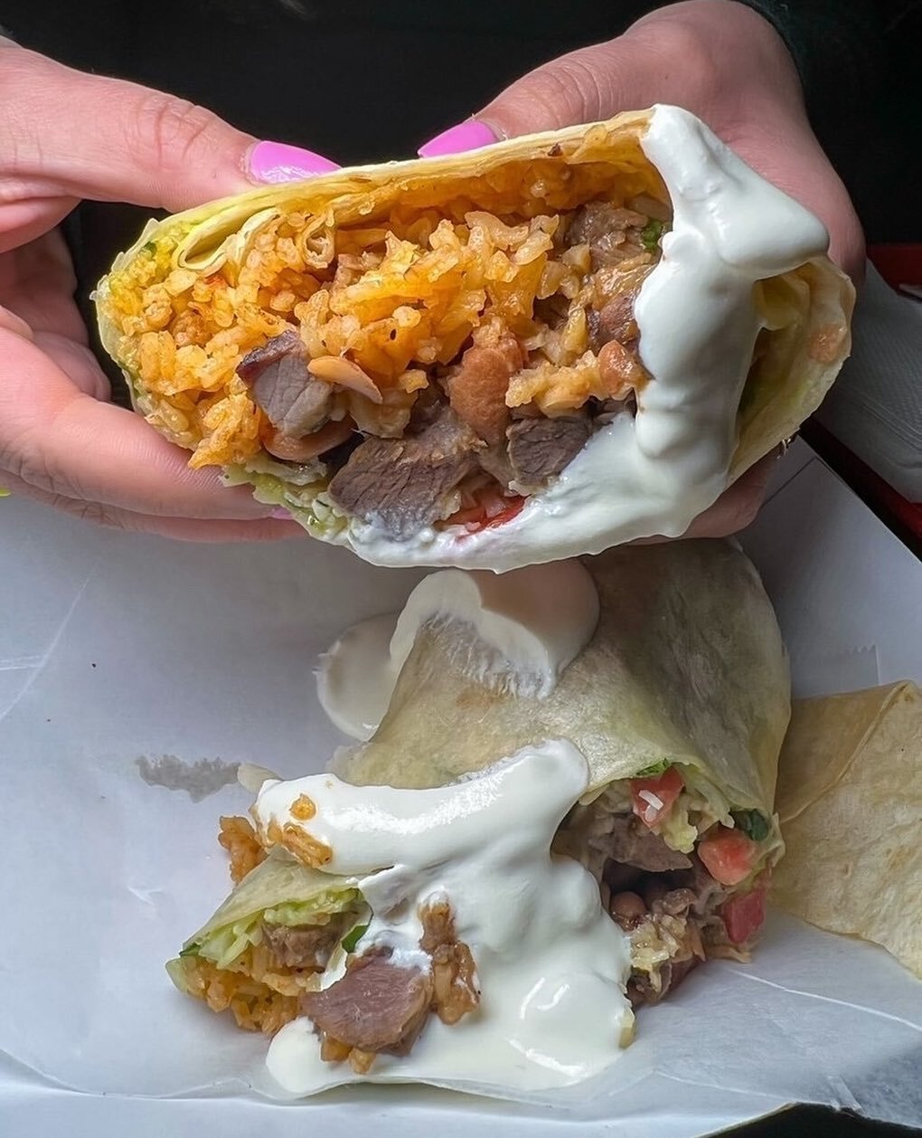 Now this is how we like to start our weekend😍🌯
⁠
📷: @mandyeatsny