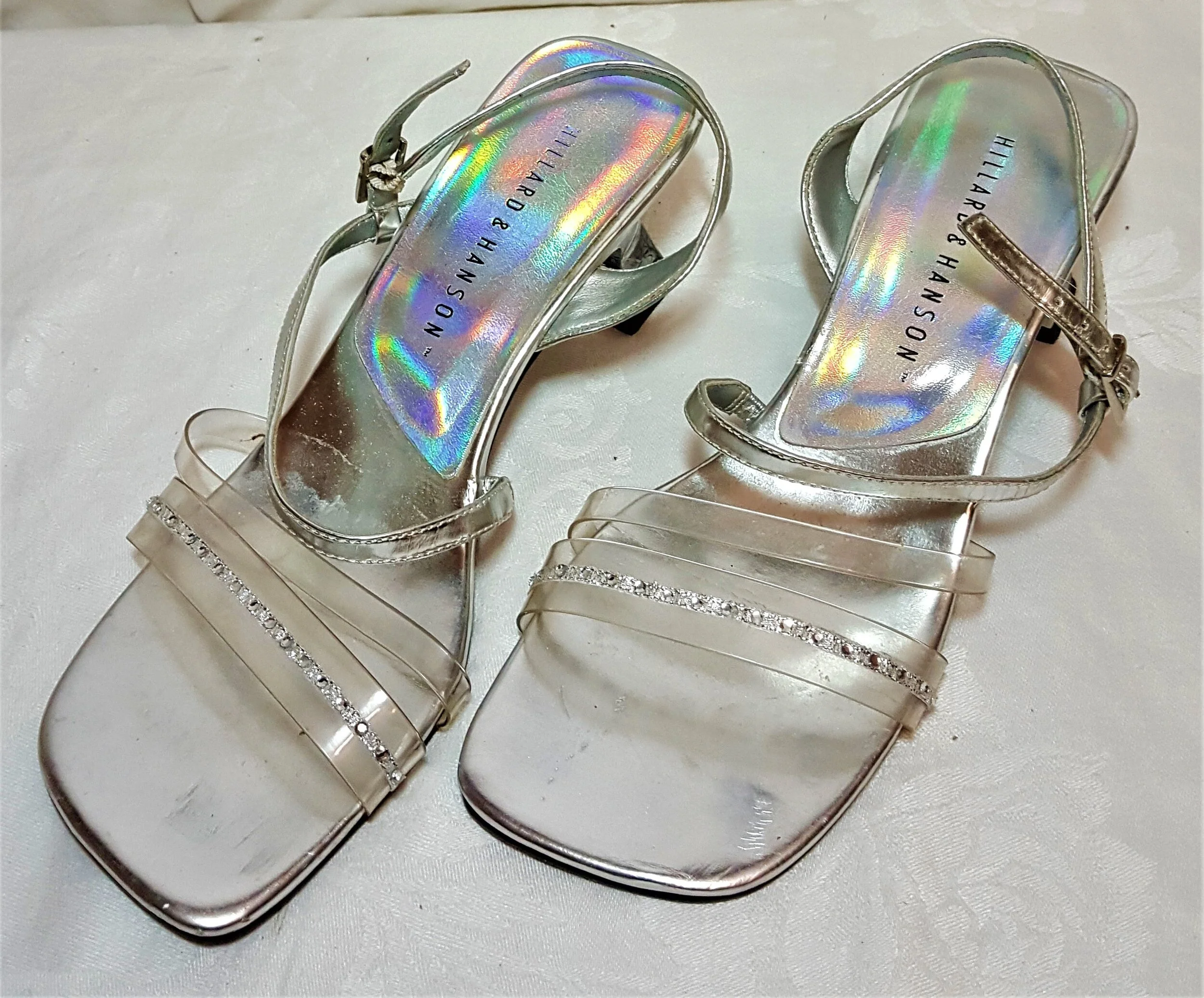 sandals with strap across toes