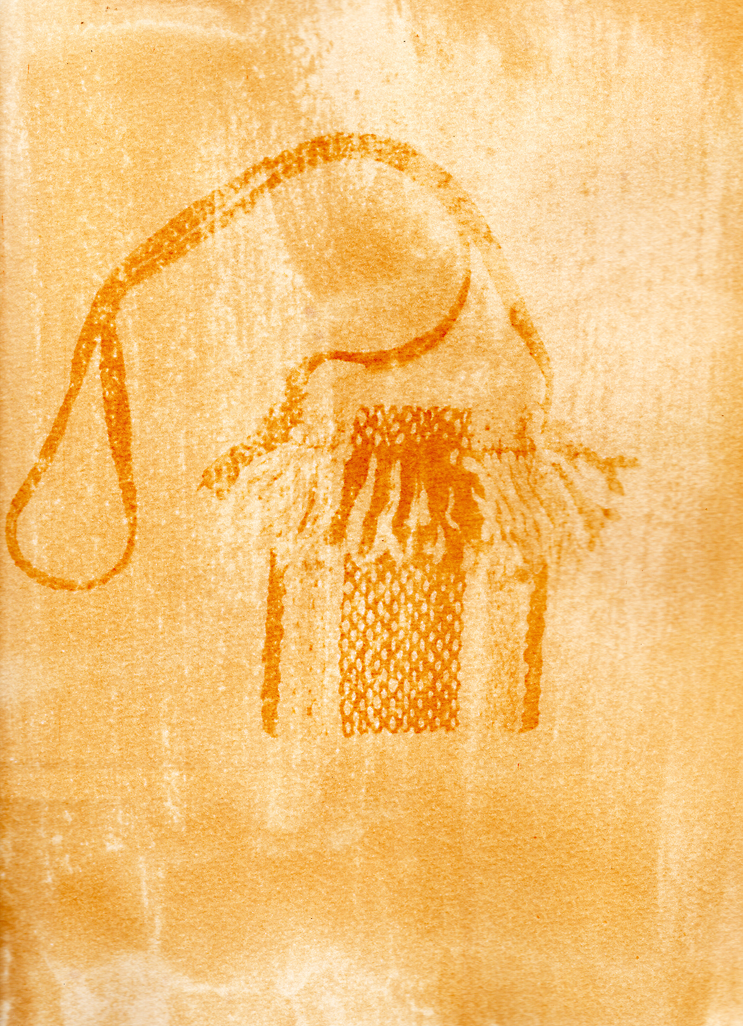  Detail of a bag made by the "Hilanderas del Fin del Mundo", a group of women dedicated to retake traditions of embroidery and weaving by invoking local production against the advance of imports using natural raw materials produced in the island. Sca