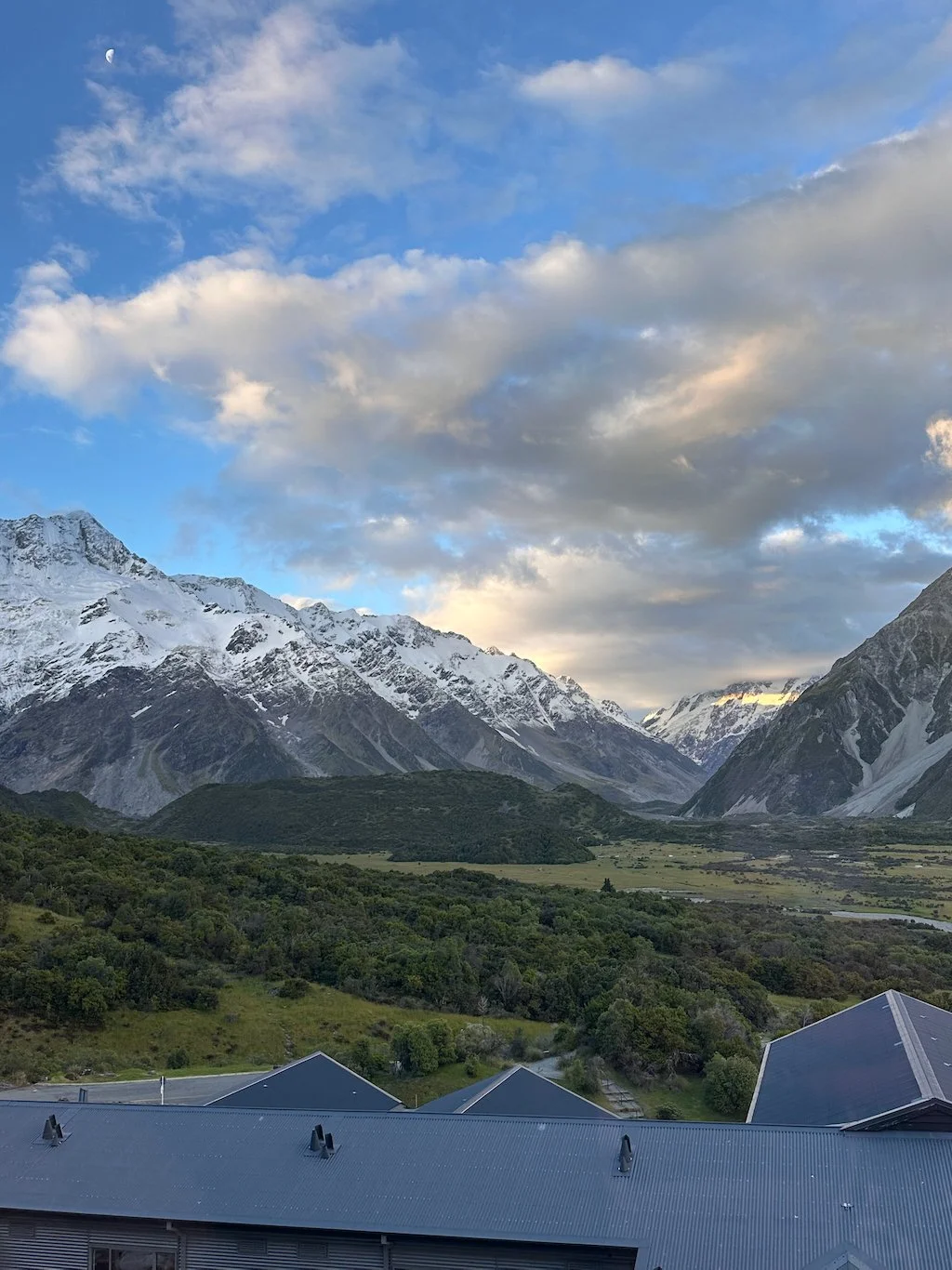 Hermitage Hotel towards Aoraki/Mt Cook