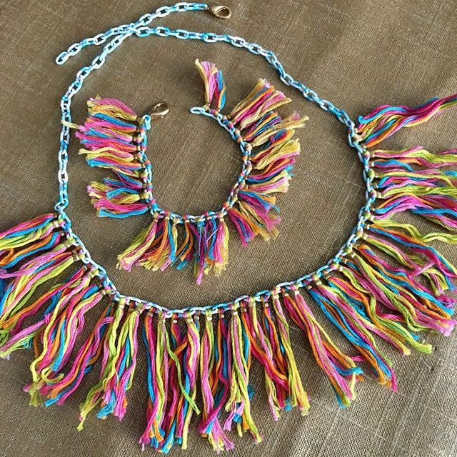 Is it time for the original #willaheart #jewelry to make a comeback? I don't think the world was ready for #tassels 6 years ago but the sure are now! #handmade #friendshipbracelet #jewelry #bracelets #fun #fashion #embroidery #colorful #rainbow swipe