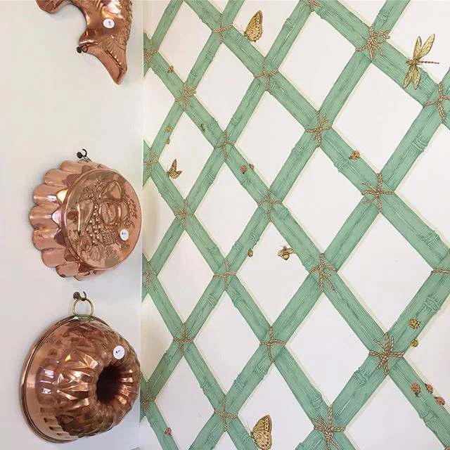 Stumbled upon a #pretty #fabulous #estatesale this morning! The #kitchen was filled with #copper #potsandpans and that #adorable #jellomold but the best part was every #room had #vintage #wallpaper the #green #bamboo was my favorite for obvious reaso