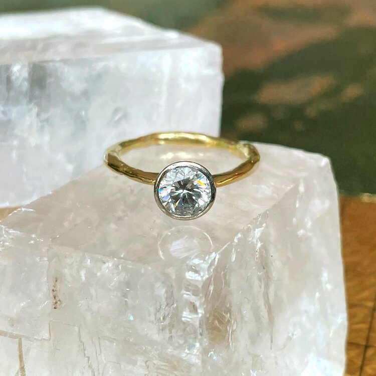 1ct Diamond engagement ring