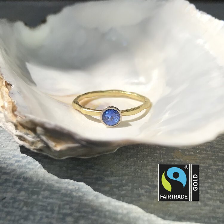 Cornflower blue sapphire ring