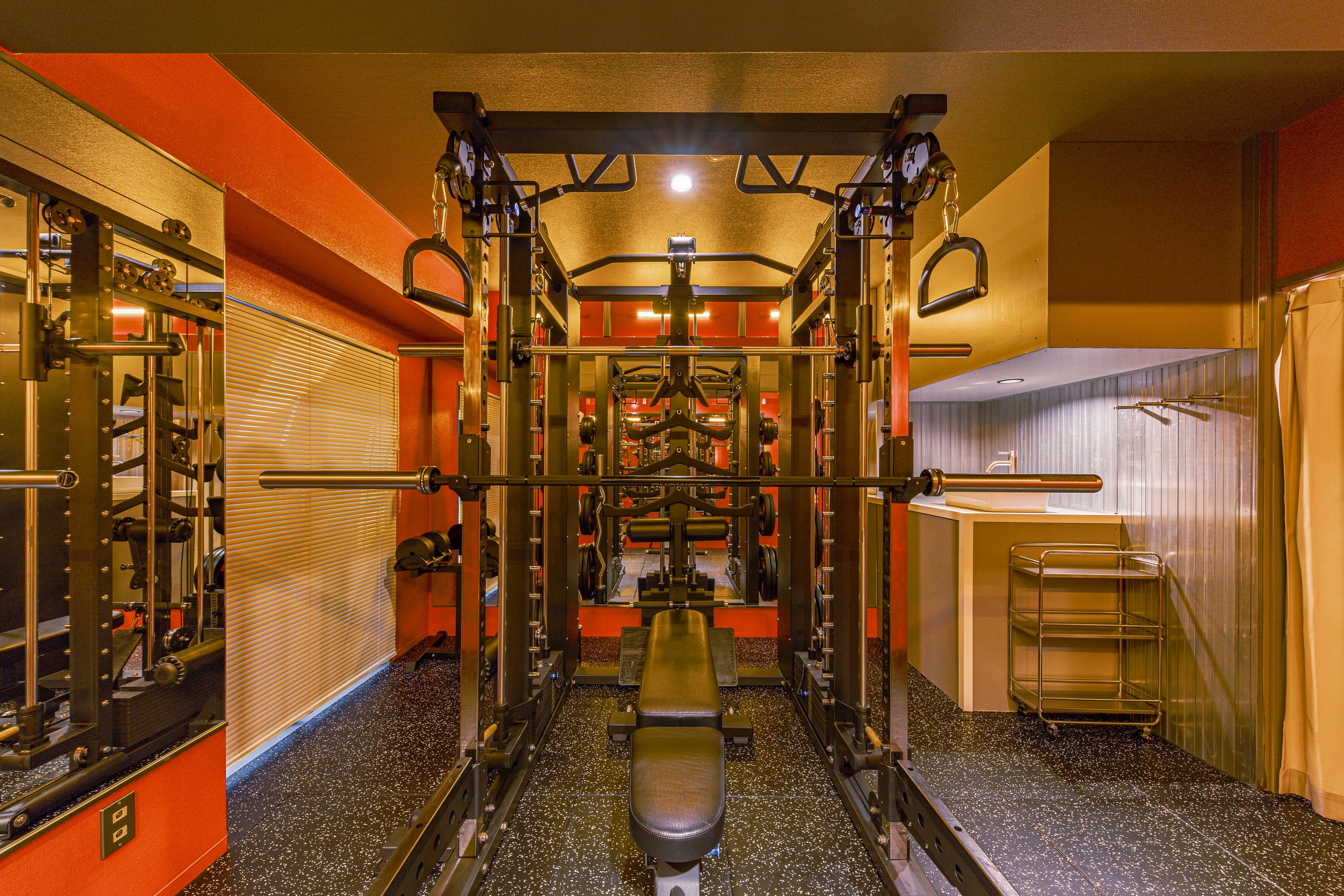 【2024年10月OPEN】池袋エリアにフィジーク王者監修のTHE PERSONレンタルジム池袋1丁目が誕生