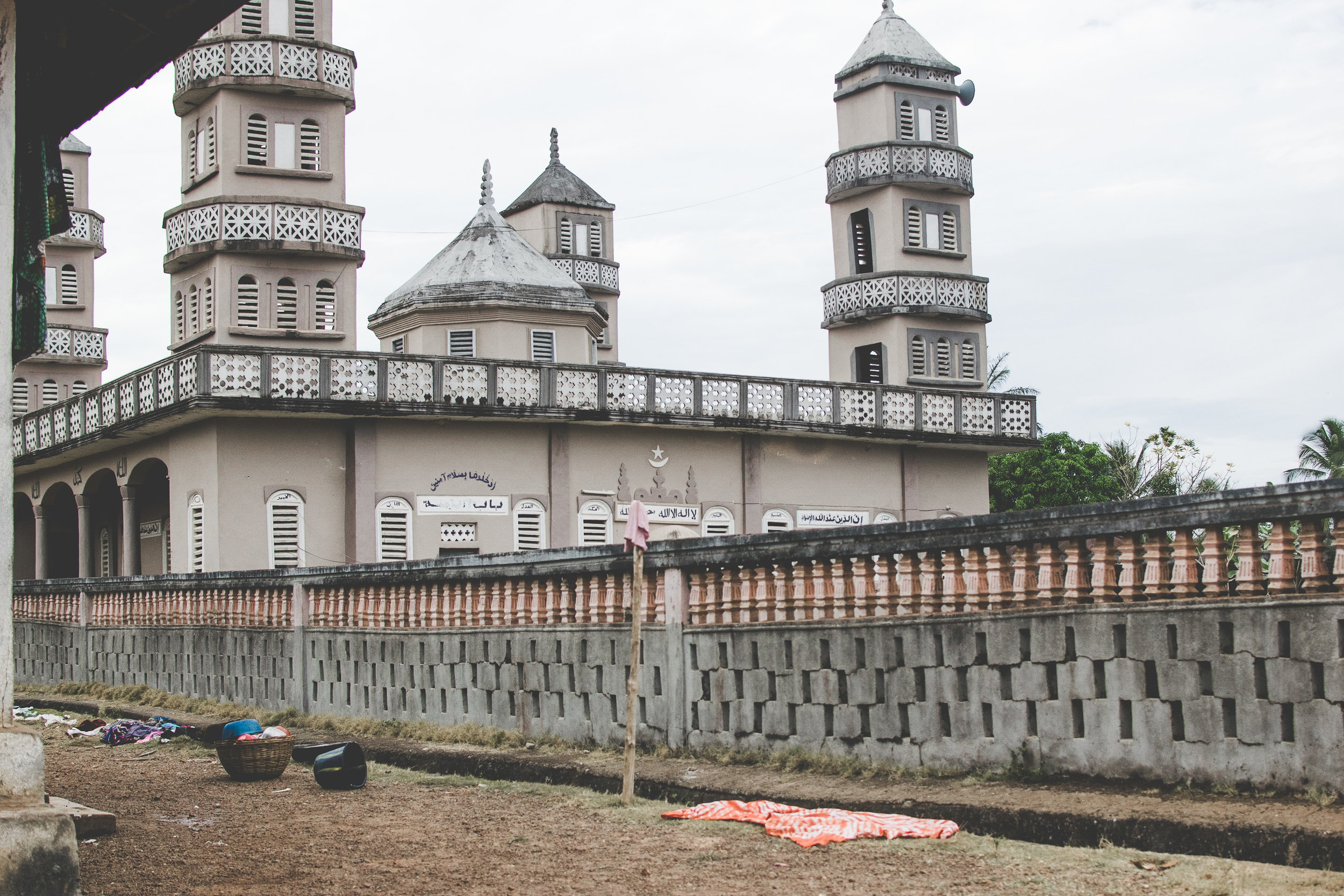 Mosque in Golu.