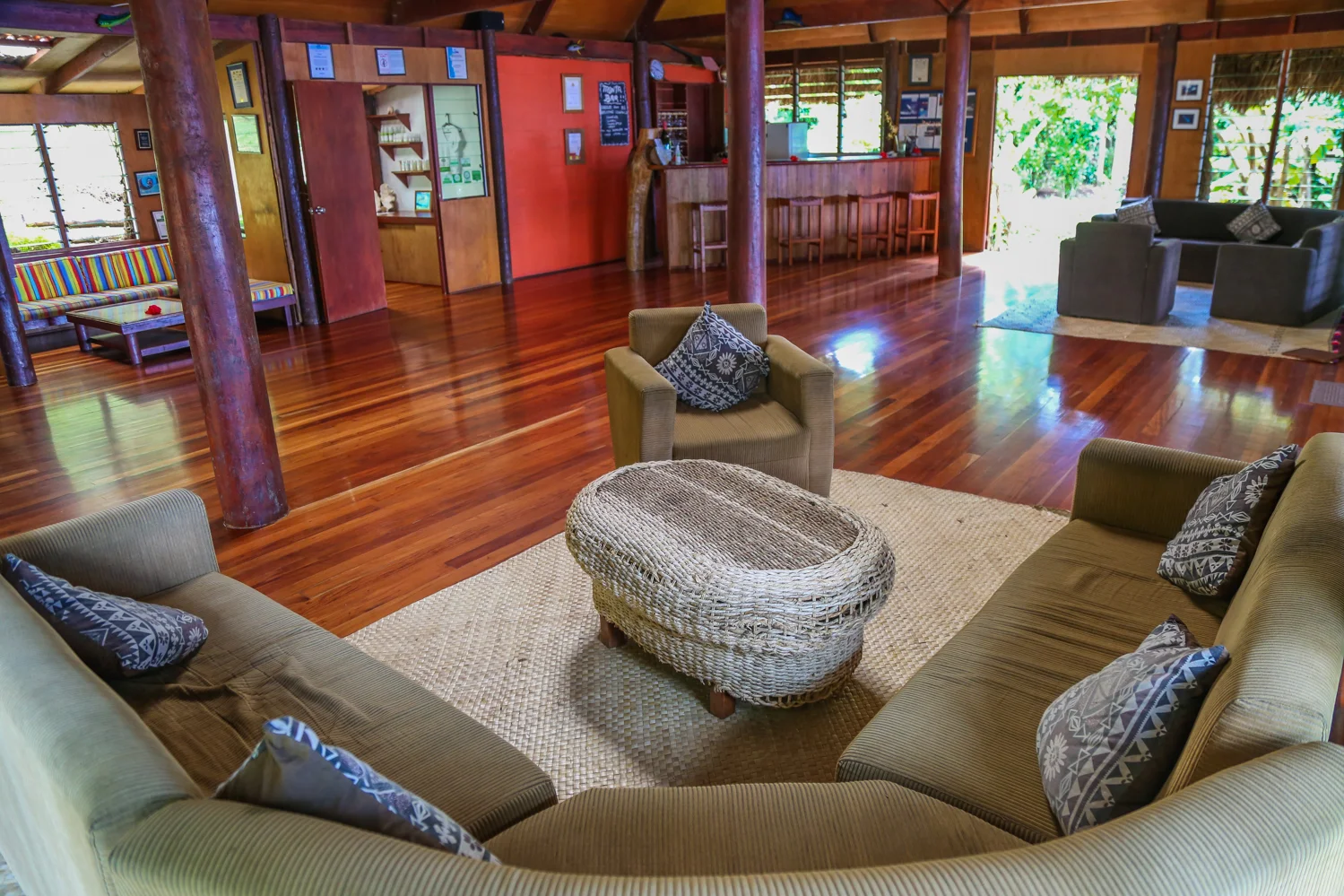 Matava Main Bure Lounge.jpg
