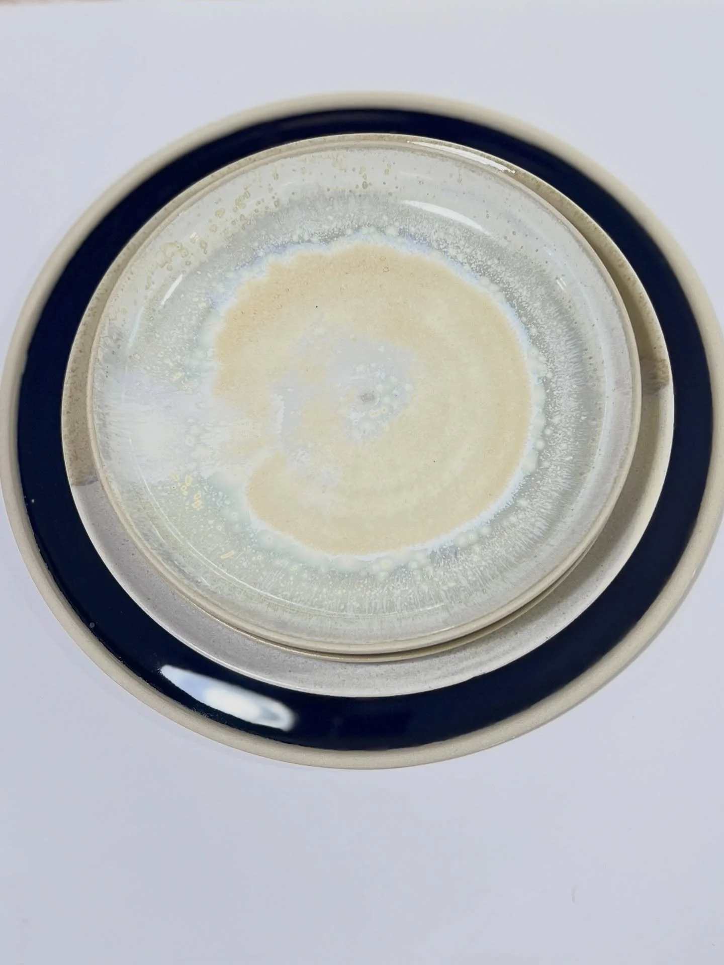 ✨ Merci. ✨ Je suis profond&eacute;ment touch&eacute;e par l&rsquo;accueil que vous avez r&eacute;serv&eacute; &agrave; cette vente en pr&eacute;commande. Vos nombreuses commandes, vos messages, vos mots doux &mdash; tout cela me rappelle pourquoi je 