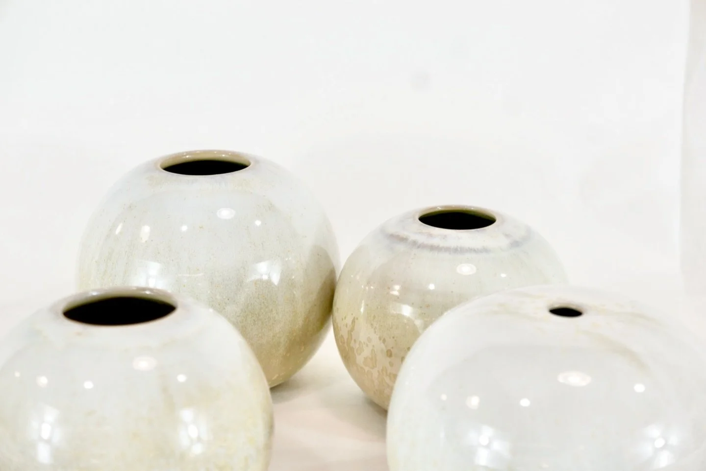 👋🏽 La vente des archives de l&rsquo;atelier est ouverte ! Du dimanche 18 janvier 2026 au dimanche 25 janvier 2026. Des pi&egrave;ces issues d&rsquo;anciennes collections, propos&eacute;es &agrave; prix r&eacute;duit, &agrave; qualit&eacute; &eacute