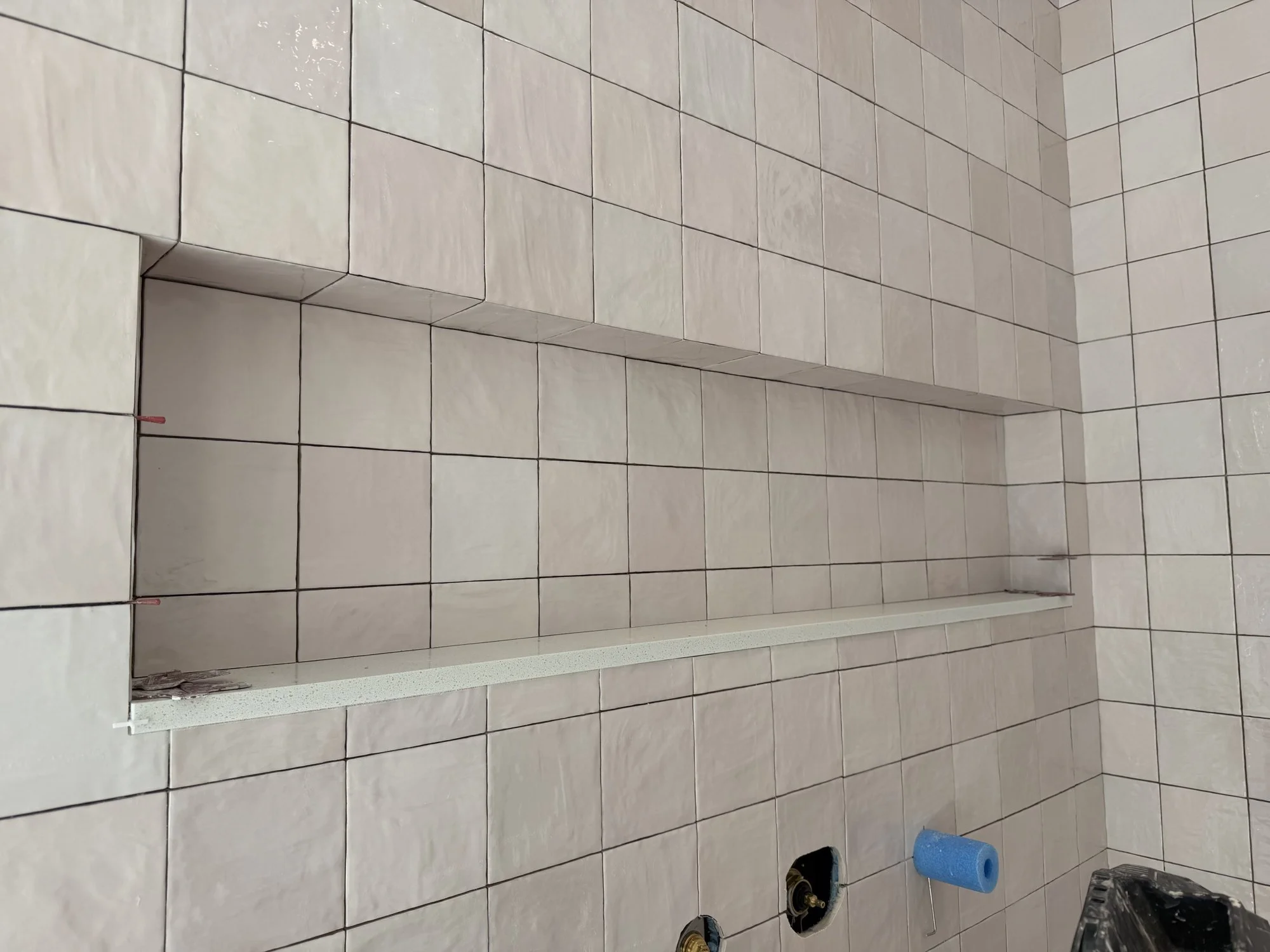 shower-long-niche.jpg