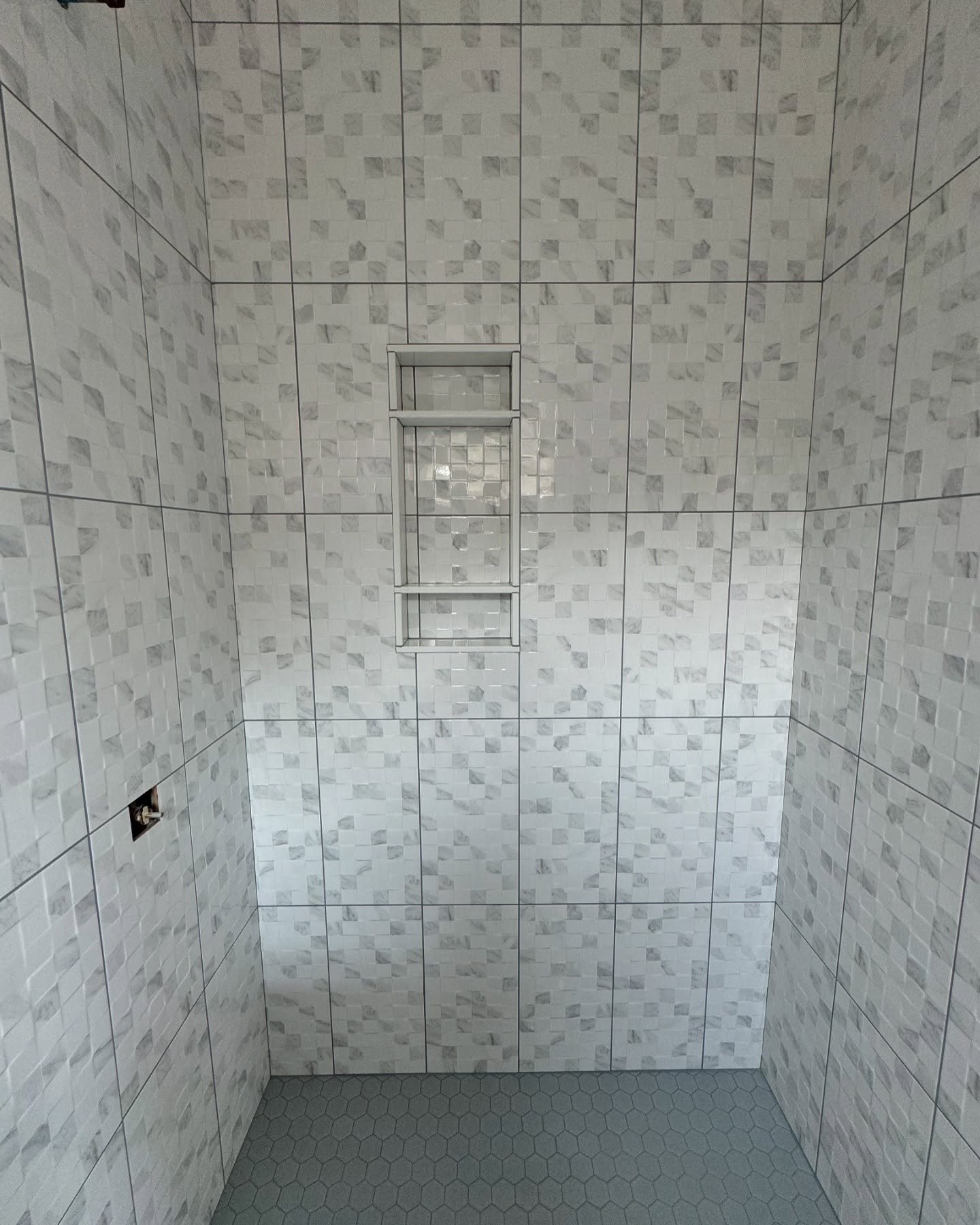 shower-camo-niche-1.jpg