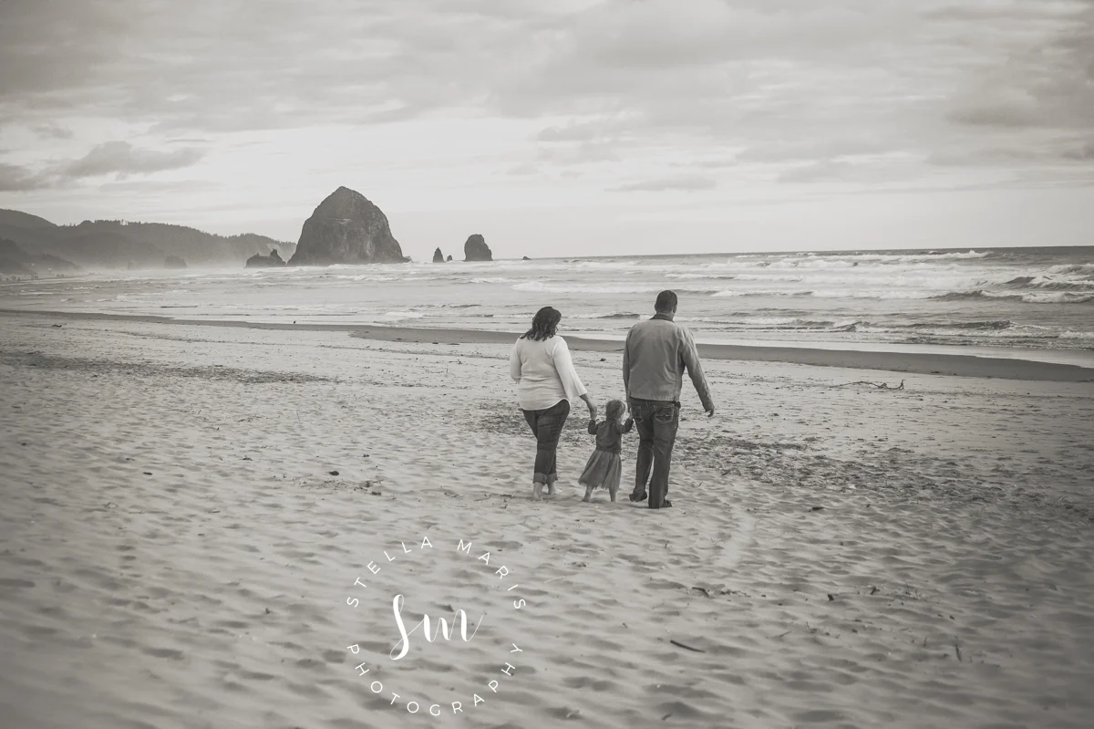 Dolan Family {Cannon Beach, OR} Gender Reveal and Family Session