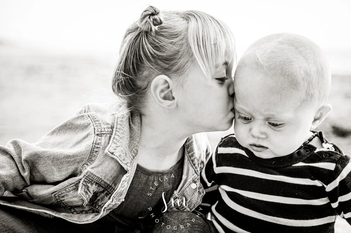 Family Lifestyle Session - Humboldt County Beach Session - How to prepare your kiddos for a session - Travel Photographer
