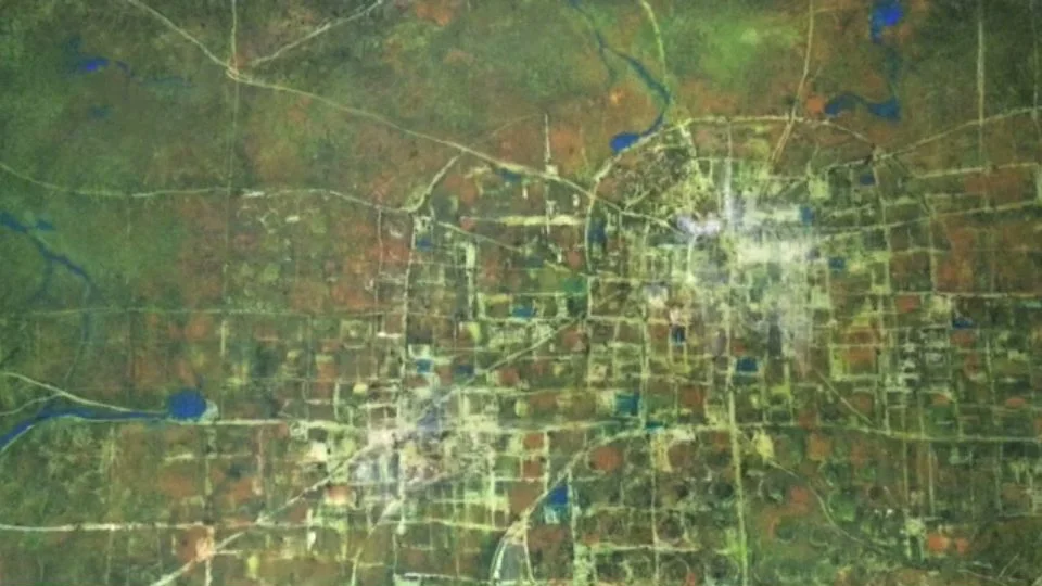 Sandra Gregson, still from land 4 copy.jpeg