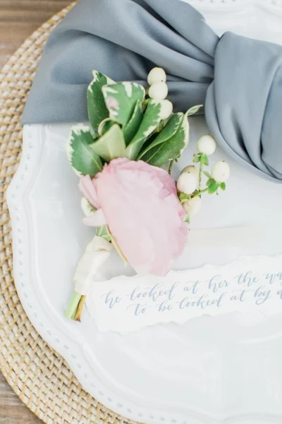 Each place setting had a romantic quote or poem. 