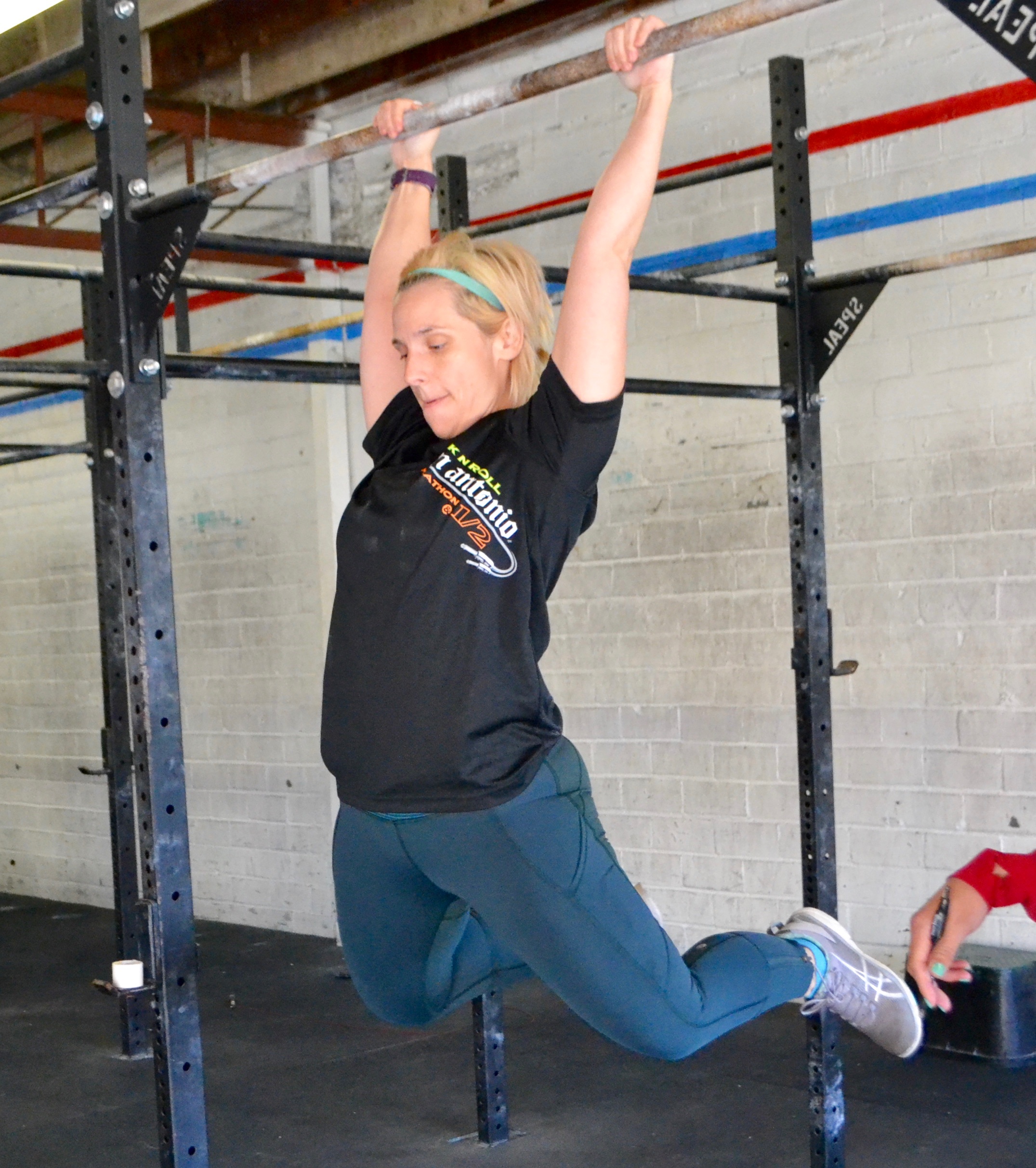 Laura Jones. CrossFit Open 2016.