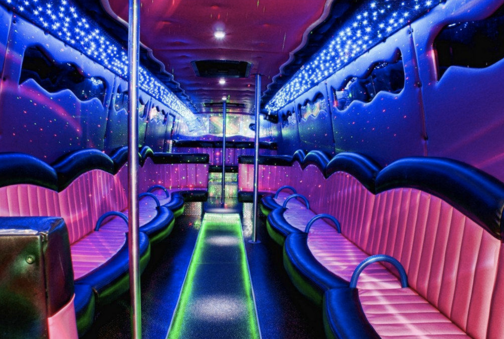 5 reasons to choose the party bus rentals for your next event