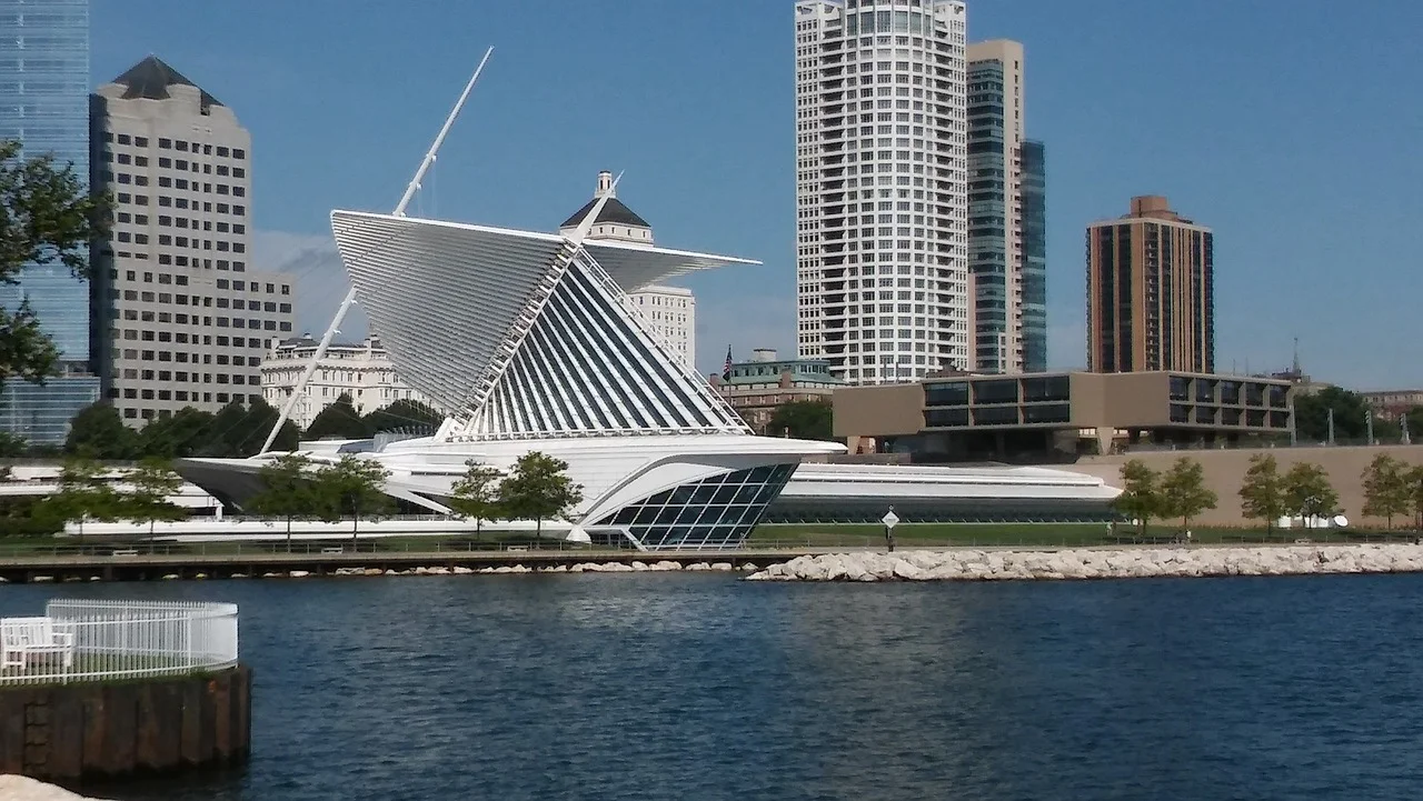 milwaukee-wisconsin.jpg