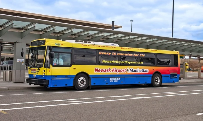 newark-airport-bus-to-manhattan.jpg