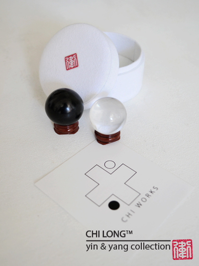 CHI WORKS - Pack shot yingyang 1.jpg