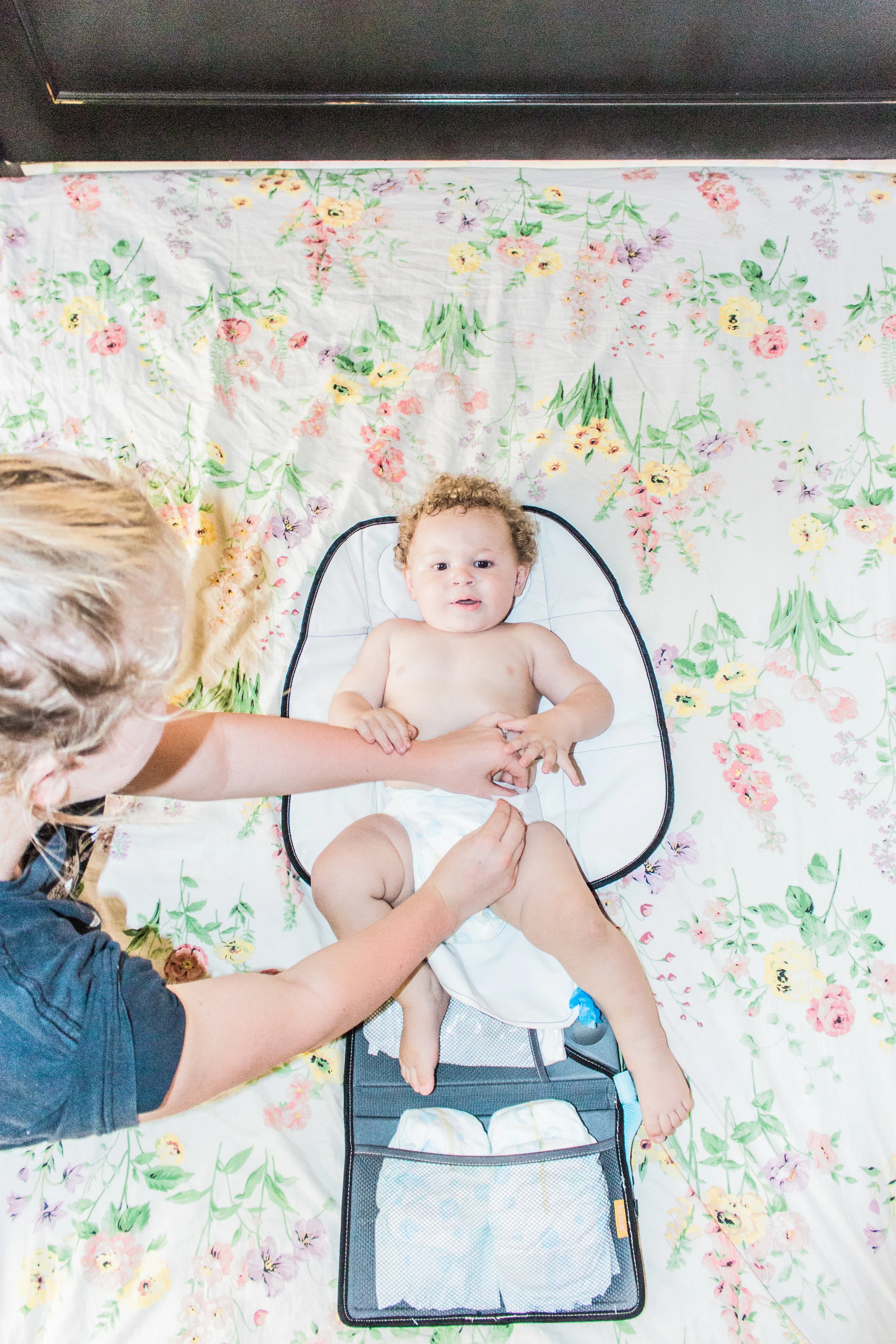 munchkin go pad nappy changer