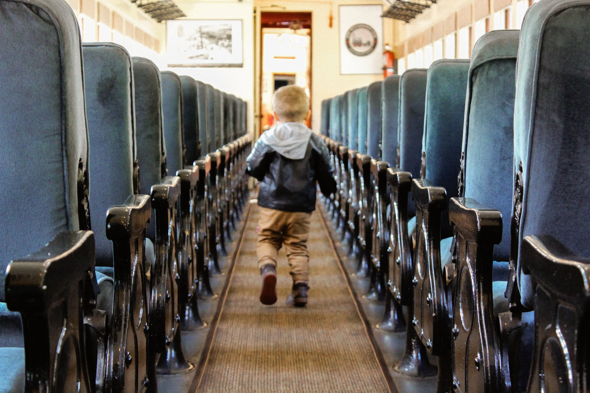 THE STOURBRIDGE LINE SCENIC TRAIN RIDES OF THE NORTHERN POCONOS